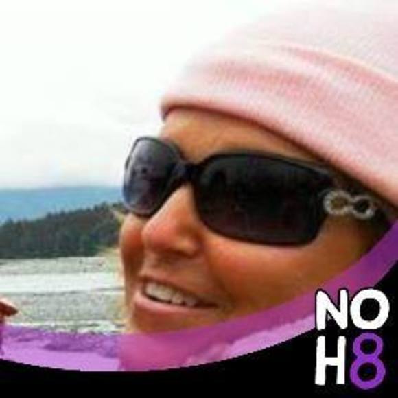 Meet your Posher, Lisa - Picture 1 of 1